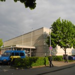 Die Sporthalle nebenan (Spielstätte fürs Fußvolk)